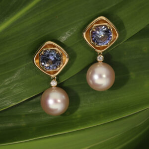 Personalised and timeless pearl earrings.