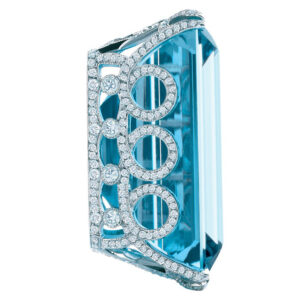 Side view of Tiffany and Co’s Great Gatsby Aquamarine pendant.