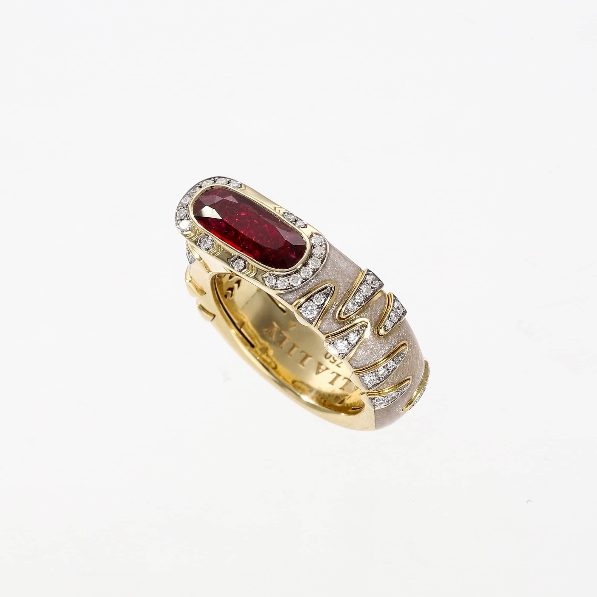 Embodying ruby’s fiery energy, we call this the “Tiger Ring”.